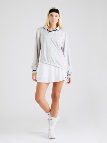 Maglietta di Nike Sportswear in grigio