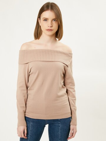 Pullover di Influencer in beige: frontale