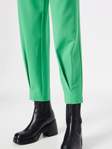Effilé Pantalon 'NUEAZELINA' NÜMPH en vert
