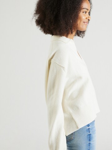 DRYKORN Sweater 'MONALIE' in White