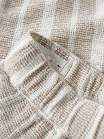 NAME IT - regular Pantalón en gris