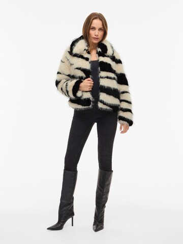 Giacca di mezza stagione 'VIZEBBY' di VILA in beige: frontale