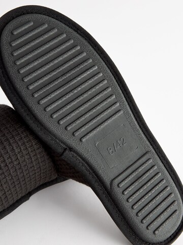 Next Hausschuh in Schwarz