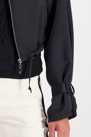 monariPrijelazna jakna - crna boja