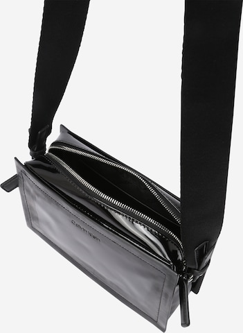 Calvin Klein - Bolso de hombro en negro