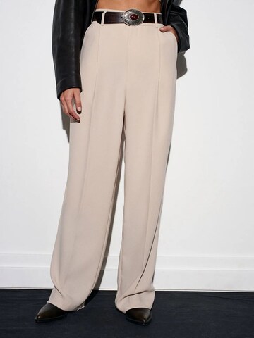Dilvin Wide leg Pants in Beige