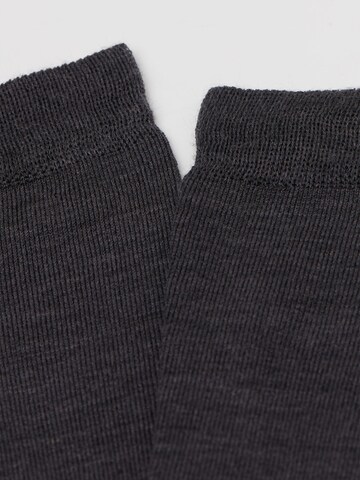 CALZEDONIA Socken in Grau