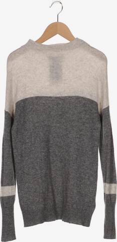 Elie Tahari Sweater & Cardigan in S in Grey: front