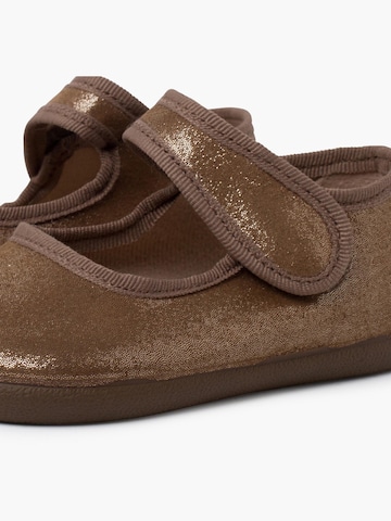 Chaussure basse Pisamonas en marron