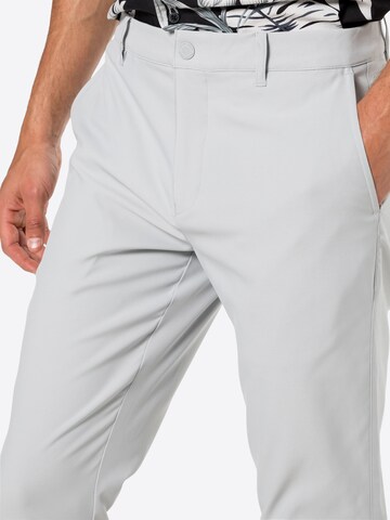 Regular Pantaloni sport 'Jackpot' de la PUMA pe gri