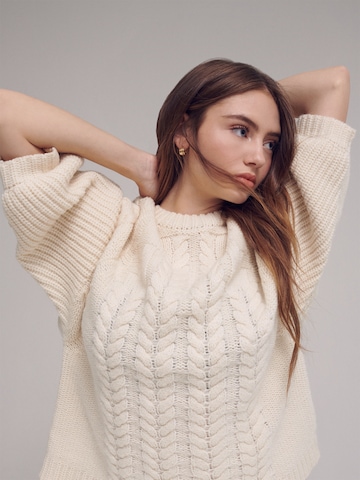LENI KLUM x ABOUT YOU Sweater in White