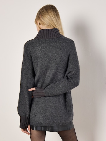 Apricot Sweater ' ' in Grey