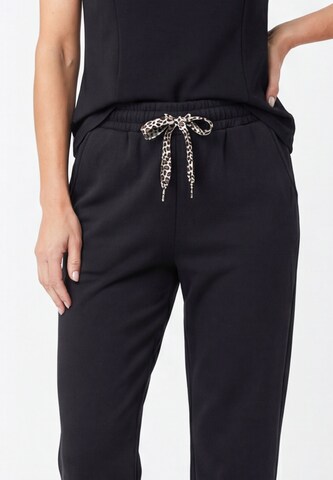 usha BLACK LABEL Loose fit Pants in Black