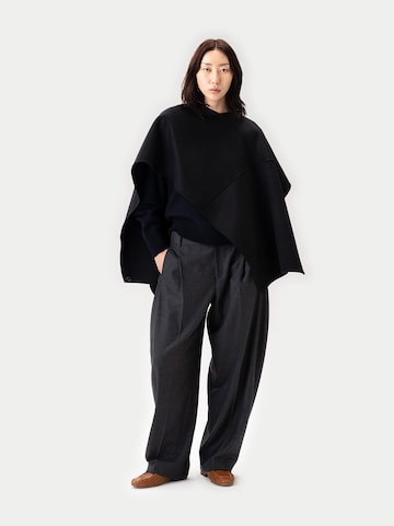 GOBI Cashmere - Jersey 'Versatile Cashmere Poncho' en negro