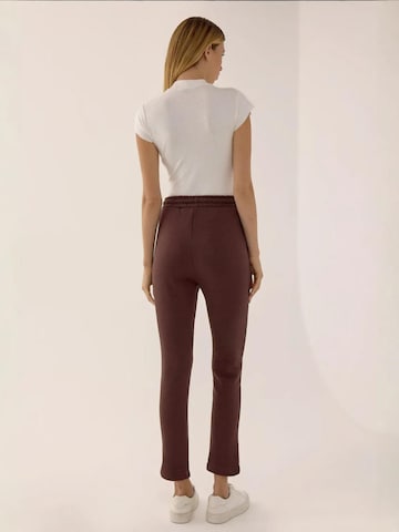 Slimfit Pantaloni di Hiccup in marrone