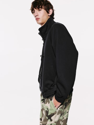 Pull&Bear Bluza rozpinana 'STWD' w kolorze czarny
