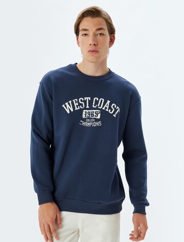 Koton Sweatshirt in Blauw: voorkant