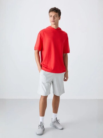 Tommy Life Shirt in Red