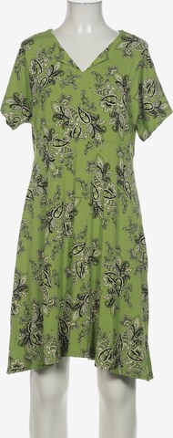 The Masai Clothing Company Dress in XS in Green: front