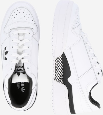 ADIDAS ORIGINALS Sneaker low 'Forum Bold' i hvid