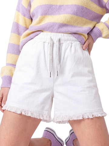OriginalYou Regular Hose 'Shorts'‌ in Weiß