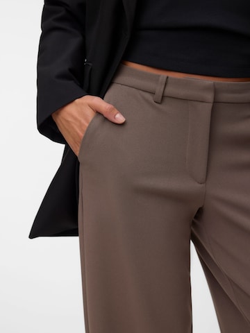 Wide Leg Pantalon 'VMZamira' VERO MODA en gris
