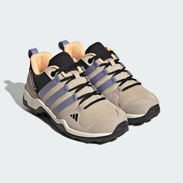 Chaussures basses ADIDAS TERREX en beige