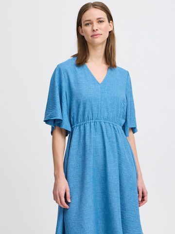 Robe b.young en bleu : devant
