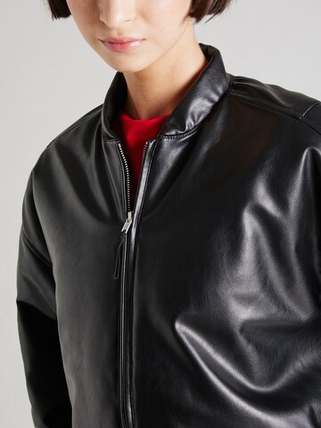Monki Jacke in Schwarz