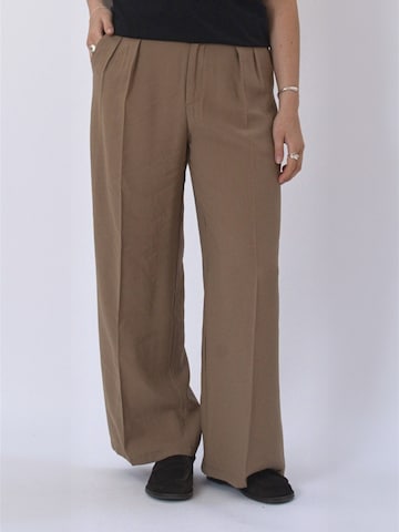 TEESHOPPEN Regular Trouser ' Isolde ' in Braun: Vorderseite