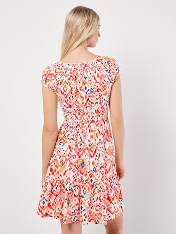 Robe ' ' Apricot en beige