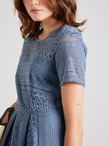 VERO MODA Šaty 'HONEY' – modrá