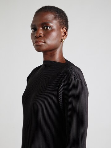 & Other Stories - Camiseta en negro
