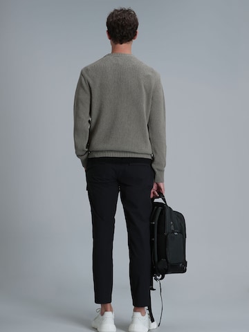 Coupe slim Pantalon Lufian en noir