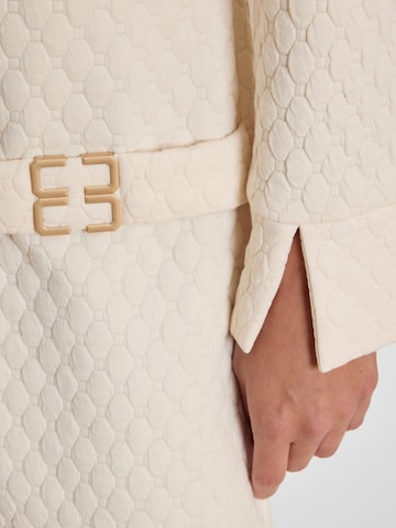 Ana Alcazar Dress 'Adlea' in White