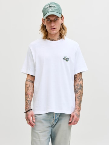 Tricou 'JORMONTAUK' de la JACK & JONES pe alb