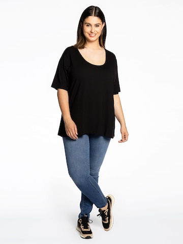 Yoek Shirt 'Lara' in Black