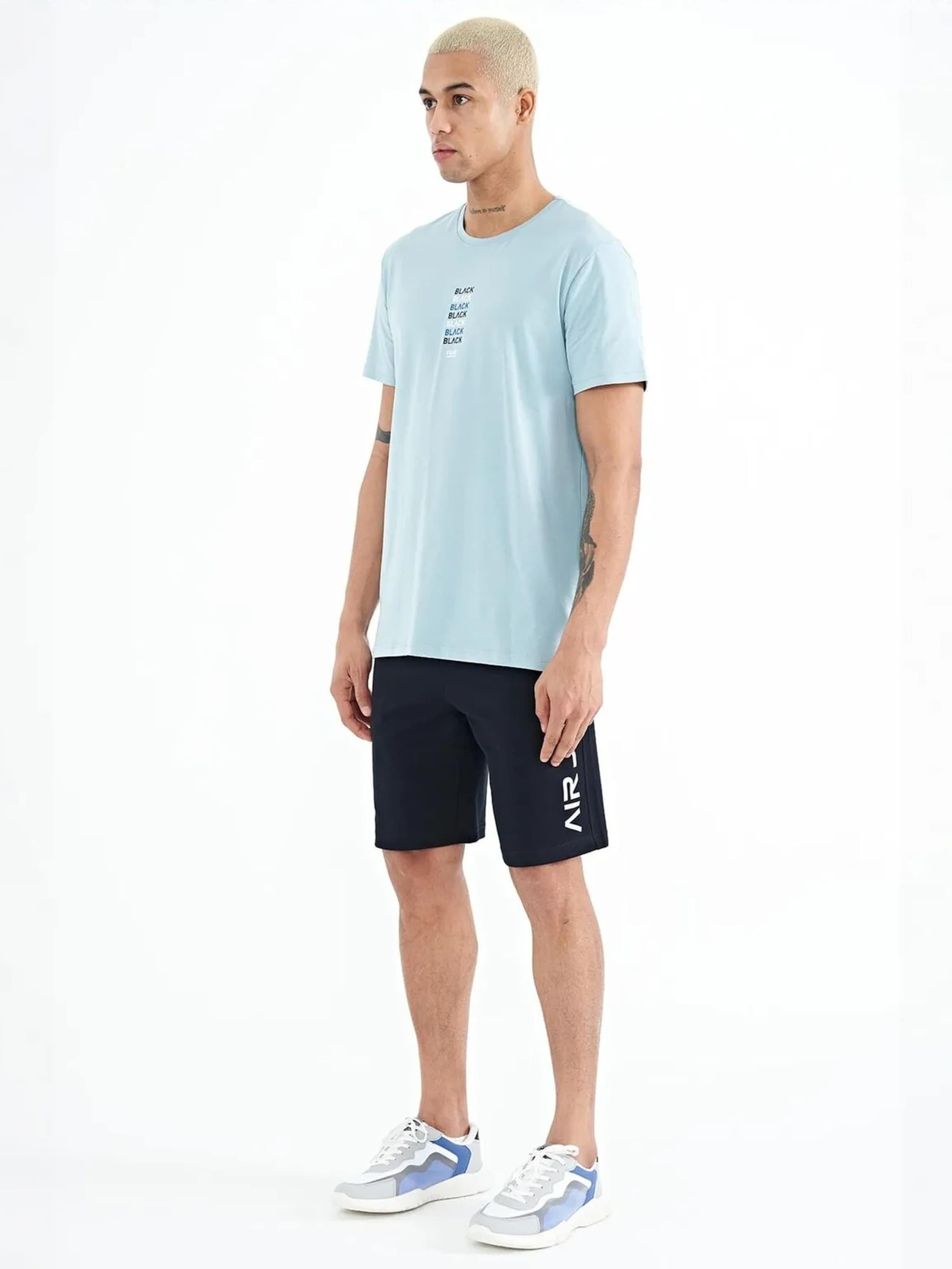 Tommy Life Regular Trousers in Blue