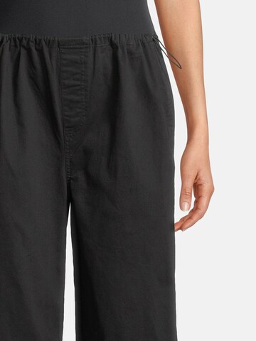 regular Pantaloni di AÉROPOSTALE in nero