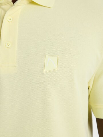 CHASIN' Poloshirt 'Nael' in Gelb