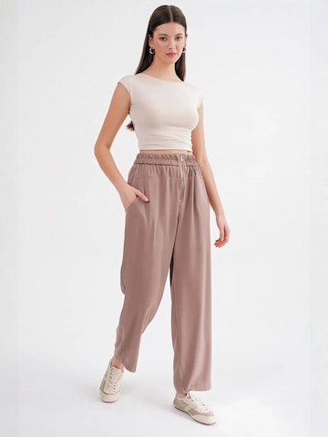 Wide leg Pantaloni di MixRay in marrone