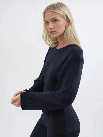 Busem Blouse in Blauw