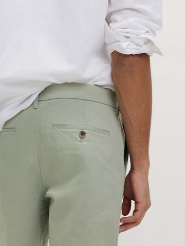 Regular Pantalon chino Marks & Spencer en vert