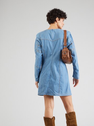 Rochie 'TASLA' de la Munthe pe albastru
