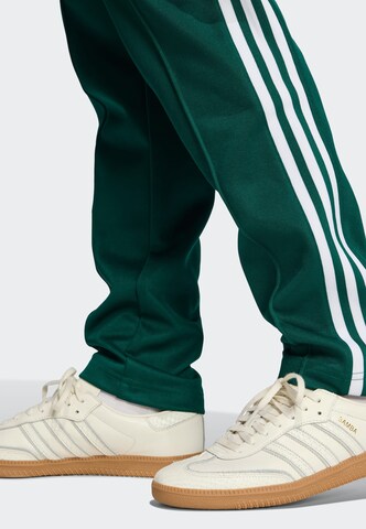 Slimfit Pantaloni 'Classic' di ADIDAS ORIGINALS in verde
