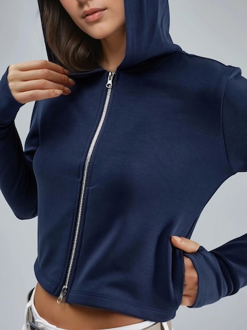 Busem Sweatjacke in Blau