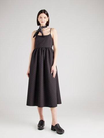 Robe 'ELISIA' SELECTED FEMME en noir : devant