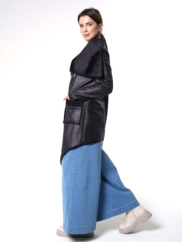 Metamorphoza Blazer in Black