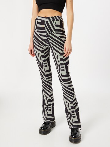 Regular Pantalon Nasty Gal en noir : devant