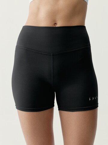 Born Skinny Sportbroek ' Retro ' in Zwart: voorkant